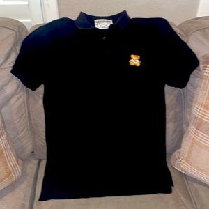 Like new, no stains or tears, only used twice, the color is intact